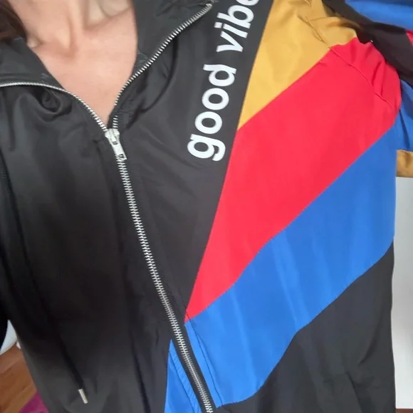 Good Vibes Women's Colorblock Bomber Jacket - Picture 2 of 4